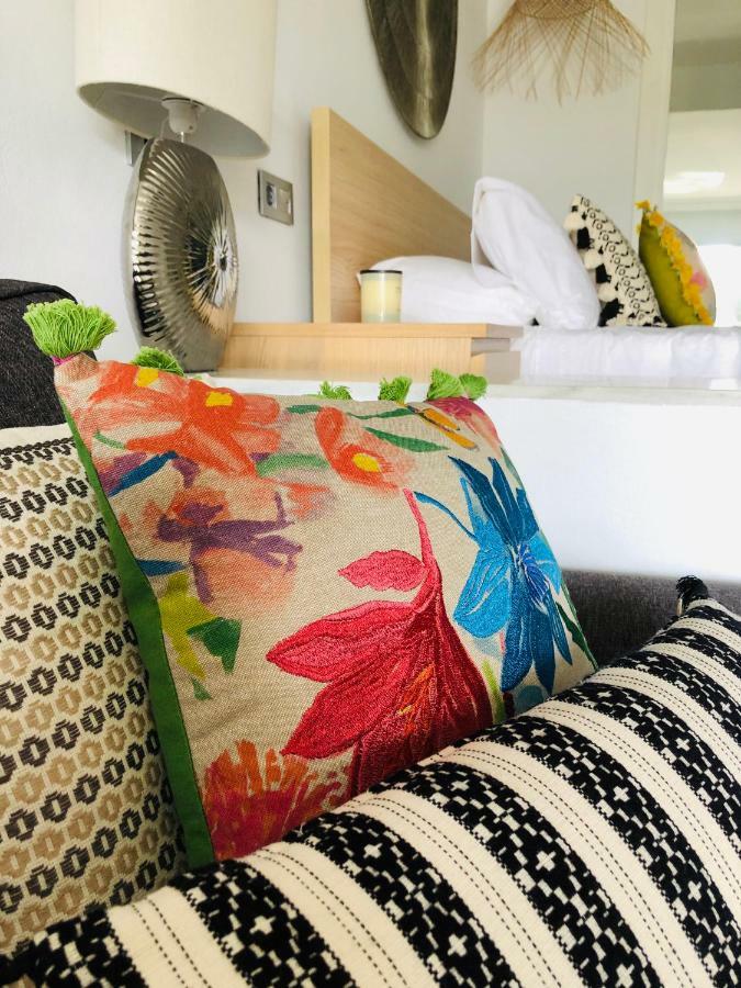 Miraflores, Luxury Suite, ลากาลาเดมิฮาส ภายนอก รูปภาพ